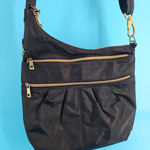 Travelon Anti-Theft Black Crossbody Bag – Functional & Secure - Picture 2 of 16